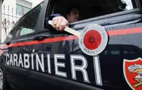Paternit Oggi - Per riprendersi la figlia si presenta coi carabinieri 