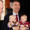 Norvegia: il Primo Ministro felice di vedere i colleghi in congedo di paternit