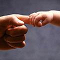 Congedo paternità: passi avanti alla Camera, entro il 7 giugno gli emendamenti