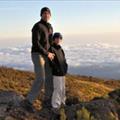 Insieme con il padre scala il Kilimangiaro a 11 anni